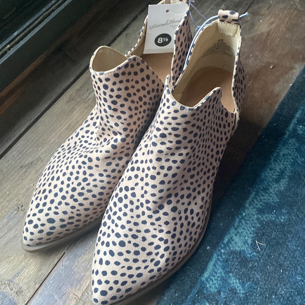 *FINAL SALE* Cheetah print low heeled boots